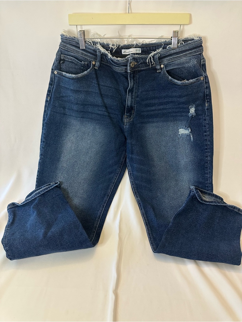 KanCan Maurices Jeans Womens Sz. 32* Blue Straight Distressed Frayed Waist Pants